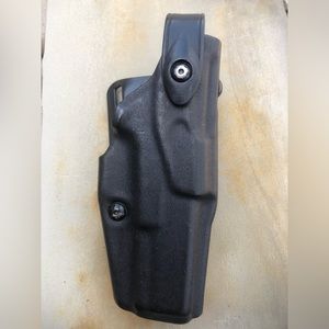 Safariland Glock 21 duty holster. (right hand).
